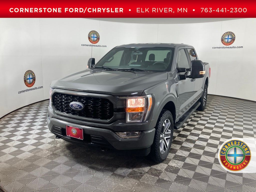 2021 Ford F-150 XL's photo