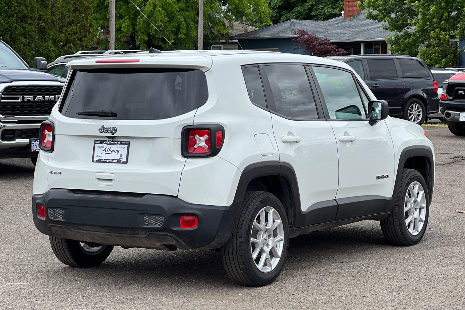 2023 Jeep Renegade Latitude Upland photo 3