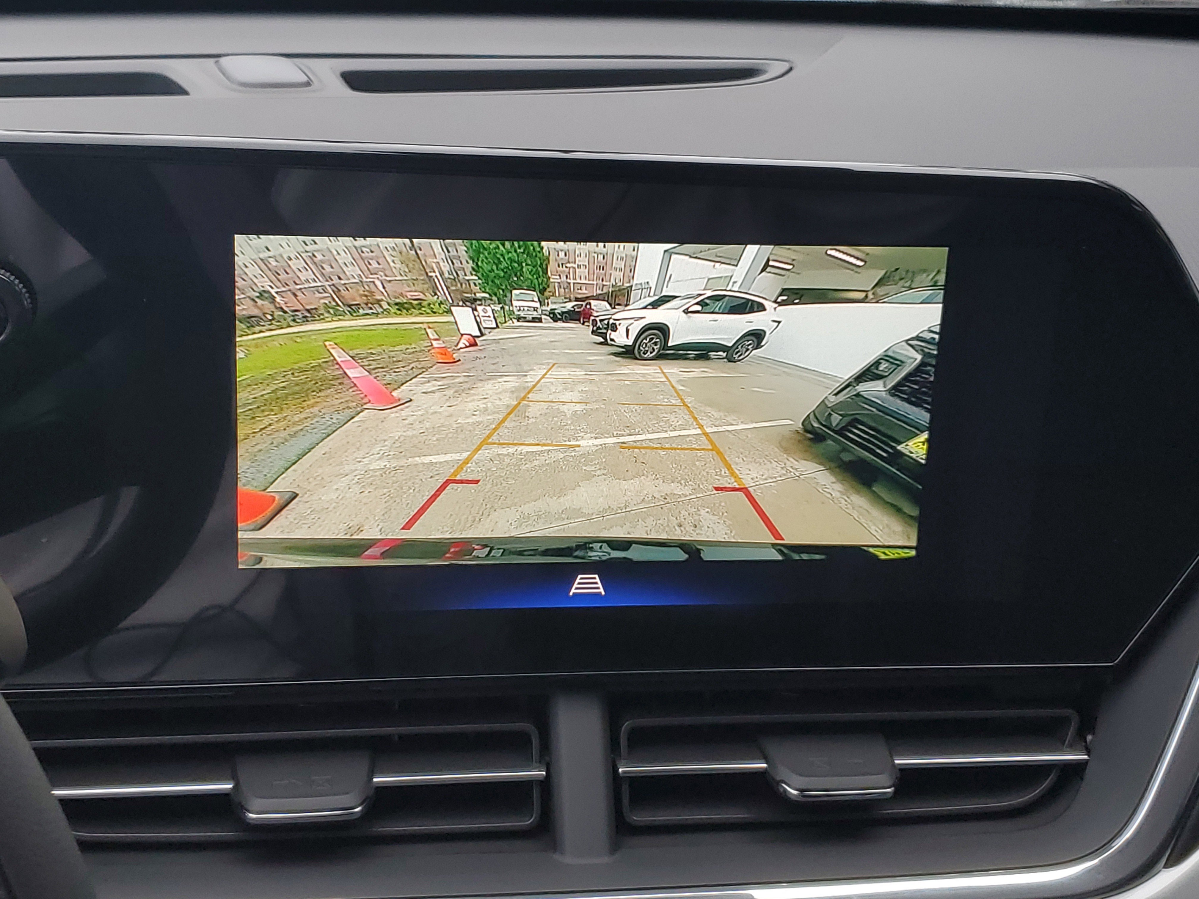 2026 Chevrolet Trax LT photo 2