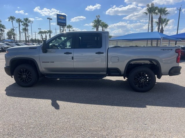 2026 Chevrolet Silverado 2500HD Custom photo 4