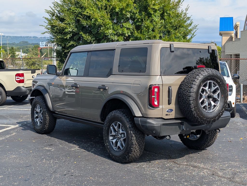 2025 Ford Bronco Badlands photo 4