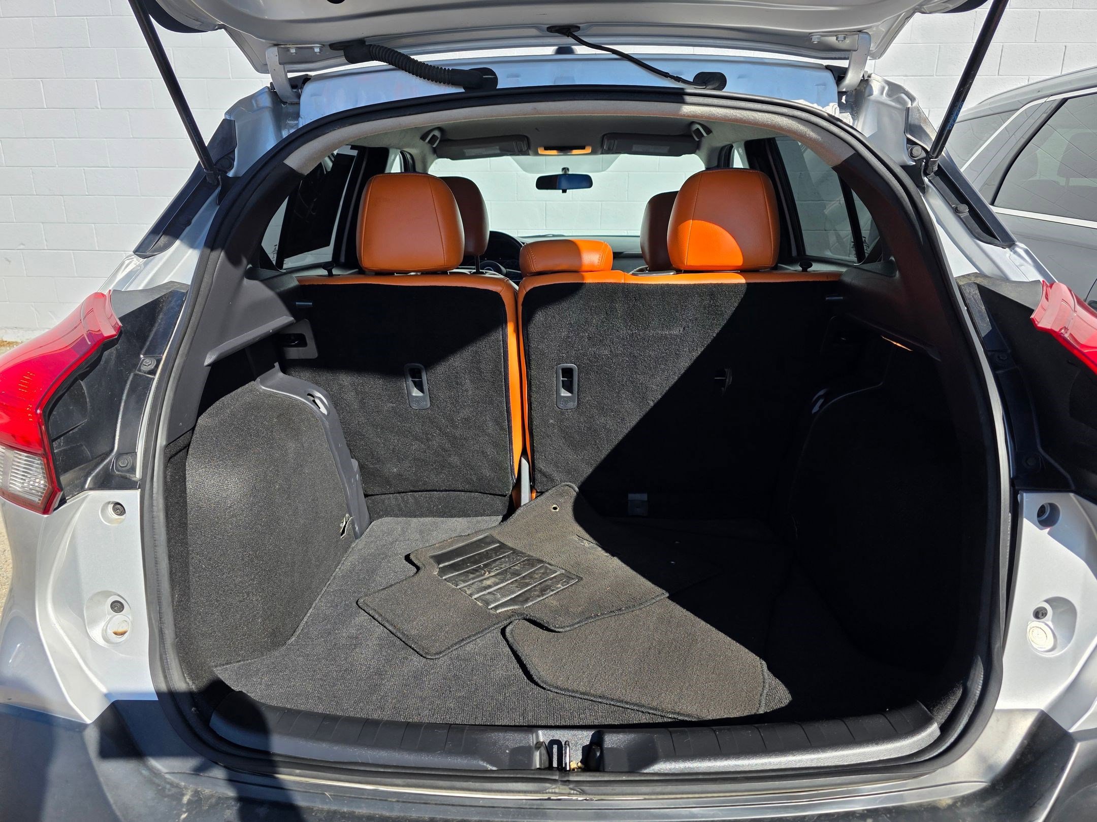 2018 Nissan Kicks SR photo 25