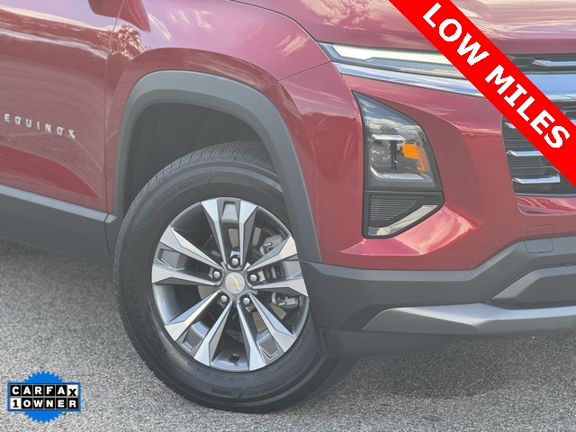 2026 Chevrolet Equinox LT photo 2