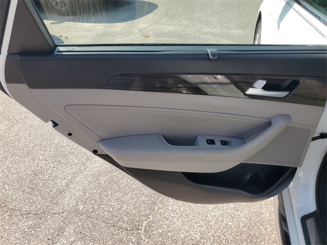 2015 Hyundai Sonata Limited photo 26