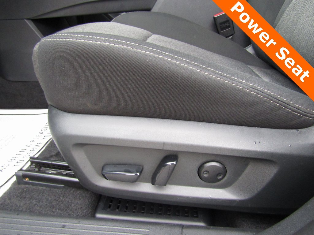 2024 Nissan Rogue SV photo 5
