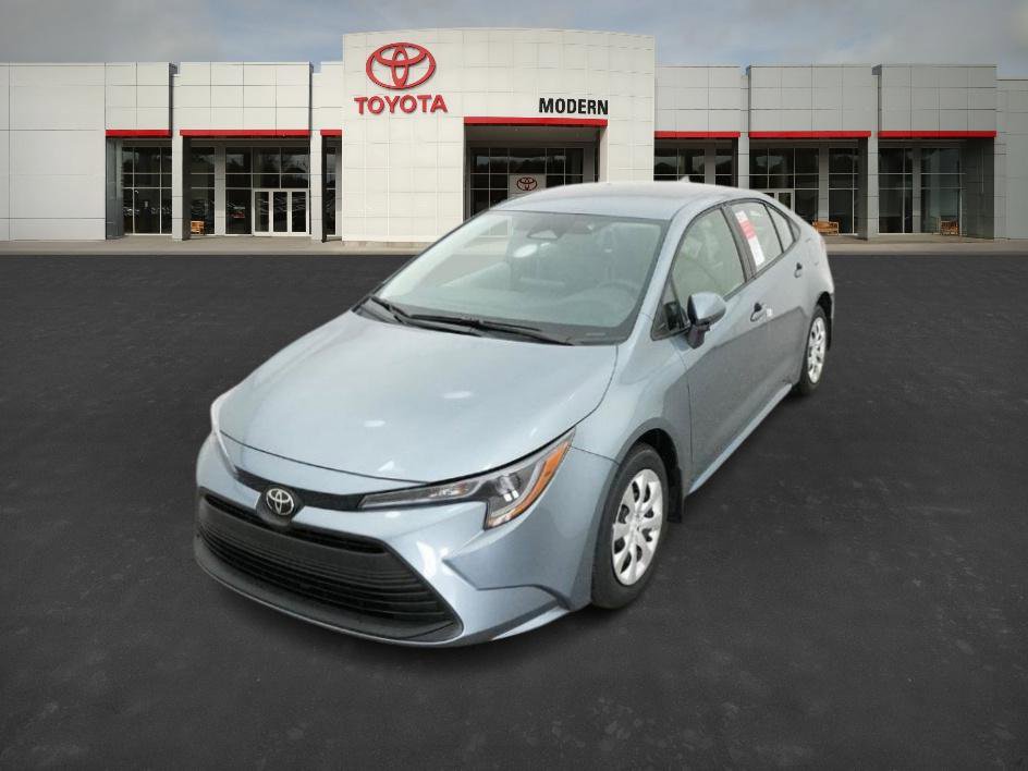 2025 Toyota Corolla LE photo 4