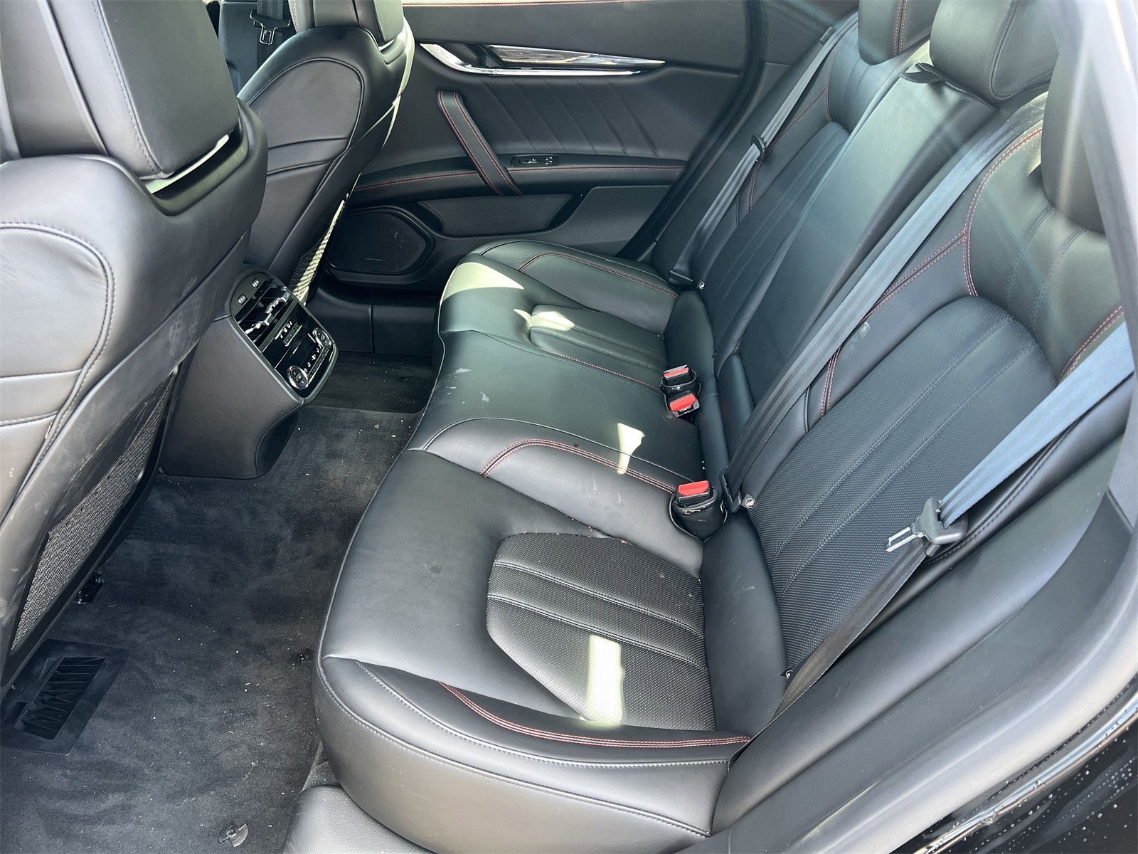 2020 Maserati Quattroporte GranSport photo 19