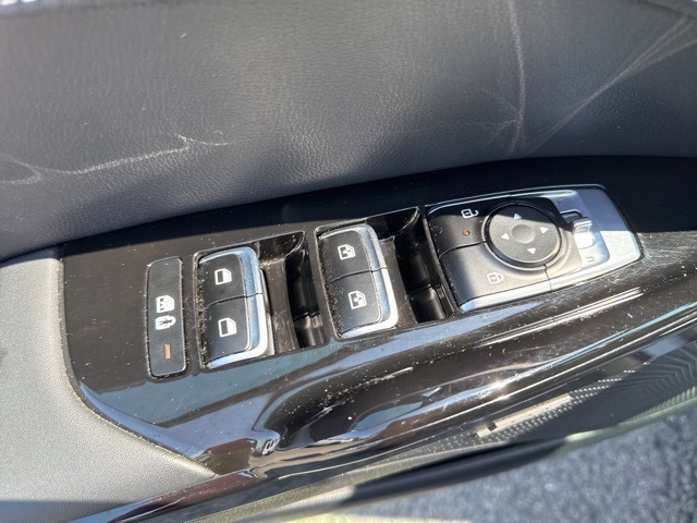 2025 Kia K5 GT-Line photo 25