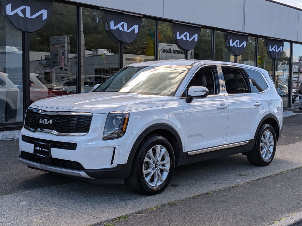 2022 Kia Telluride LX's photo