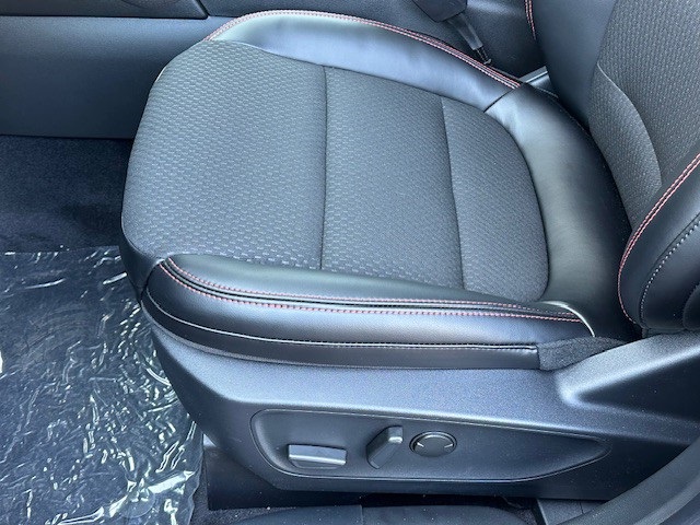 2025 Ford Escape ST-Line Select photo 27