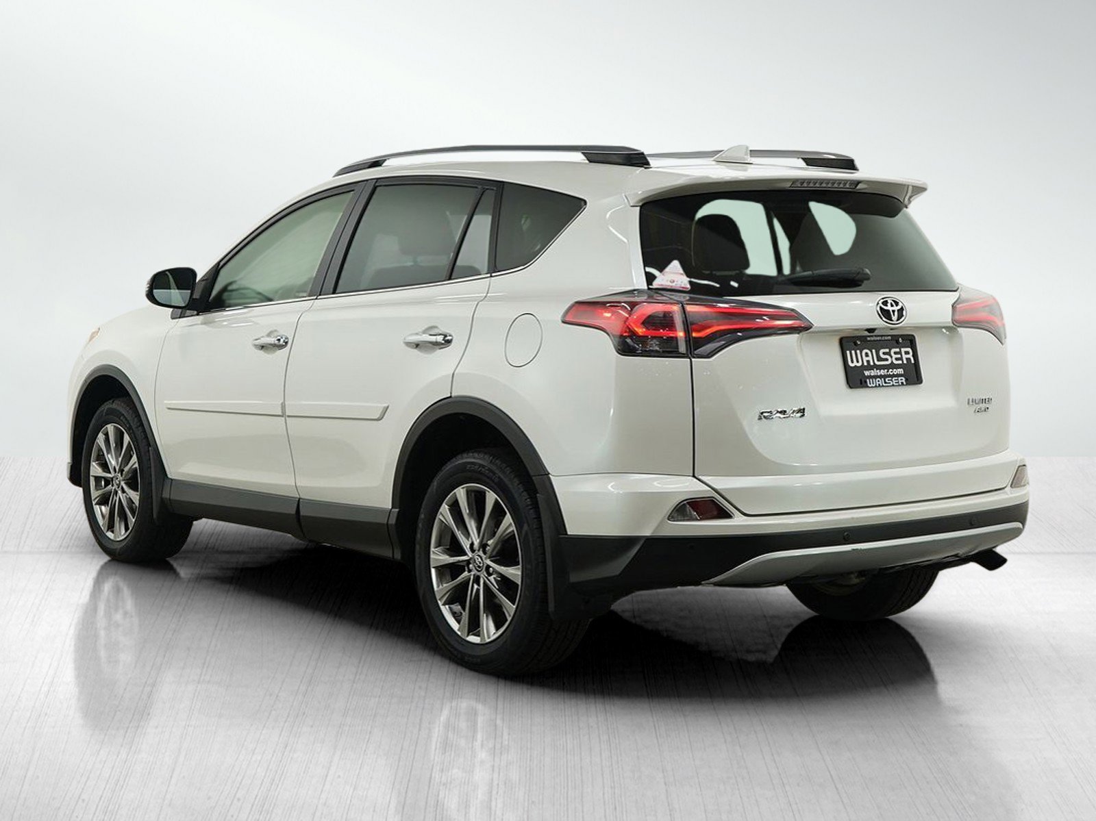 2017 Toyota RAV4 Limited photo 3