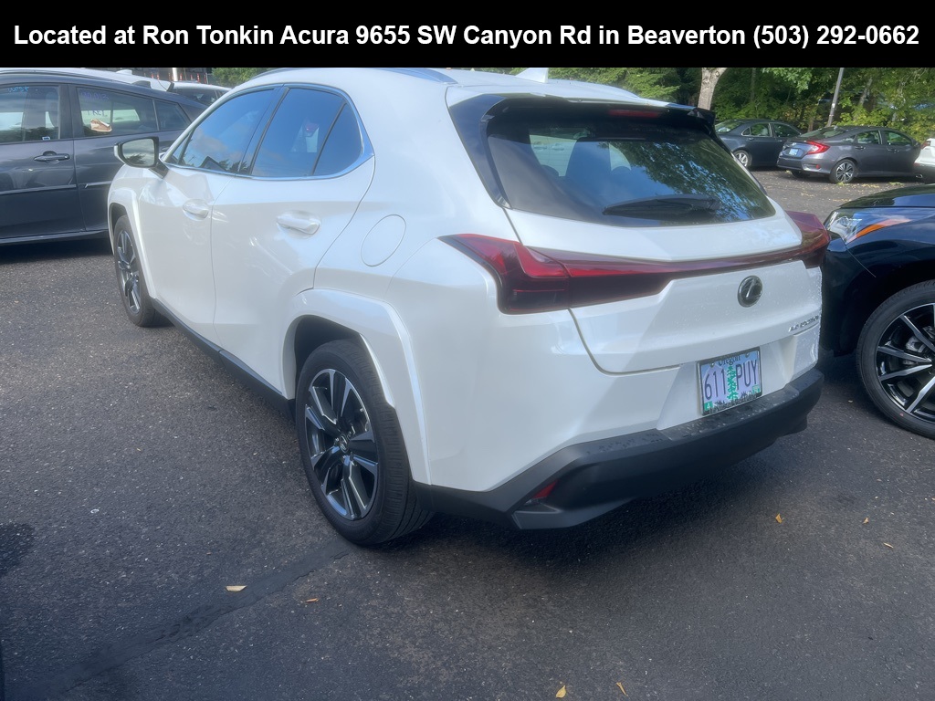 2023 Lexus UX 250h Premium photo 6