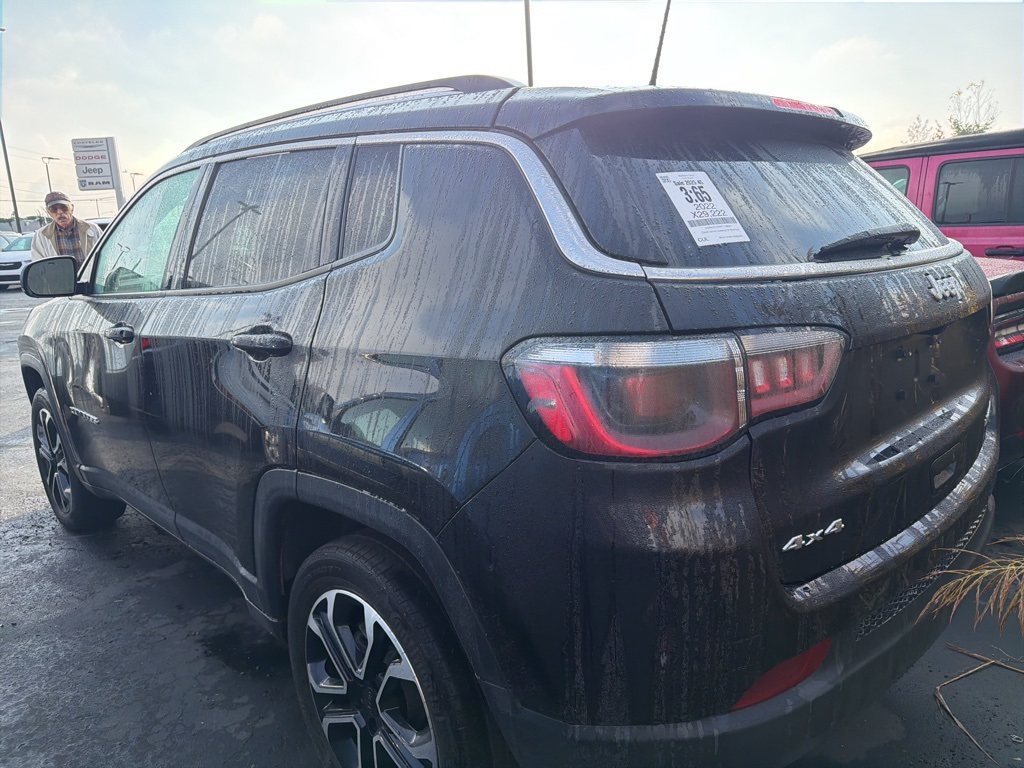 2022 Jeep Compass Limited photo 4