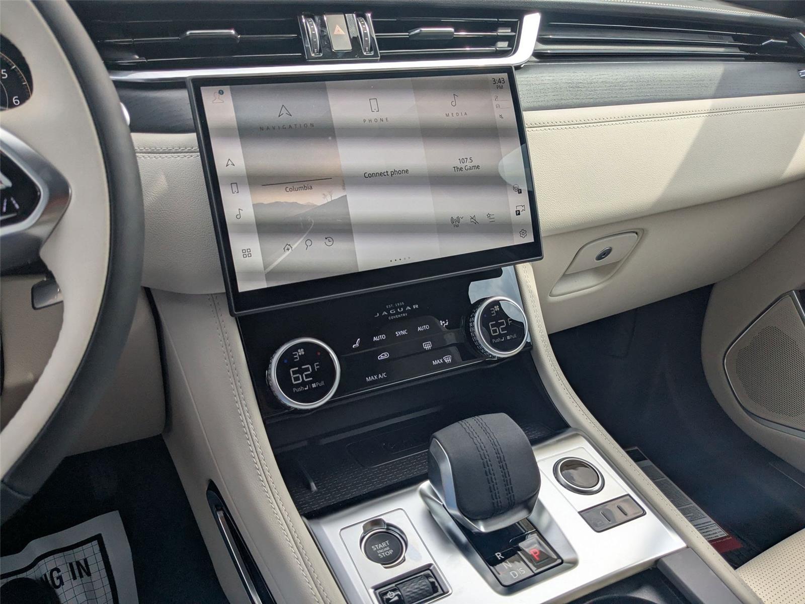 2026 Jaguar F-PACE P250 R-Dynamic S photo 17