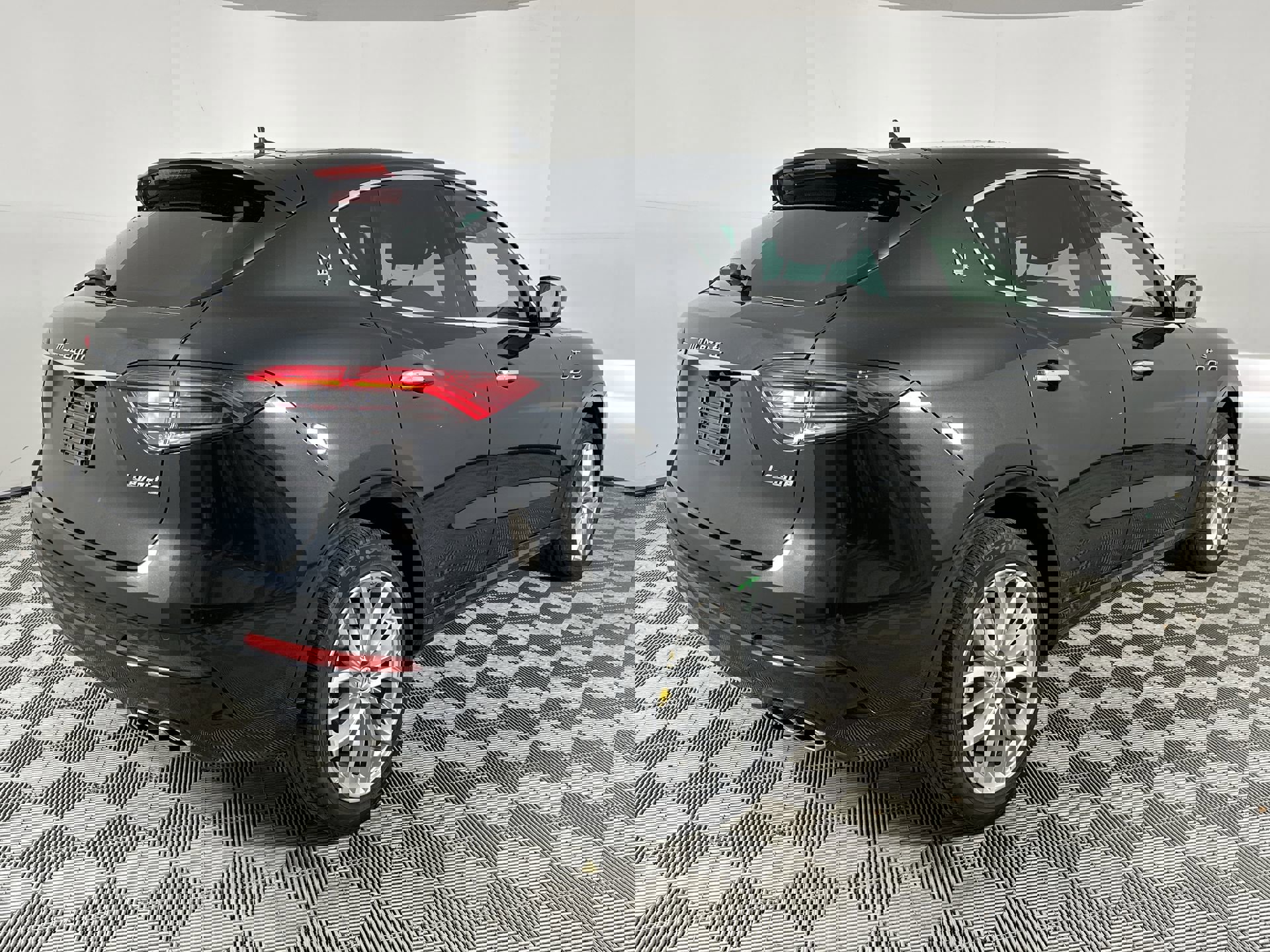 2022 Maserati Levante GT photo 2