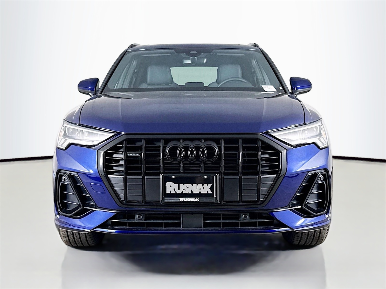 2025 Audi Q3 S line Premium photo 2