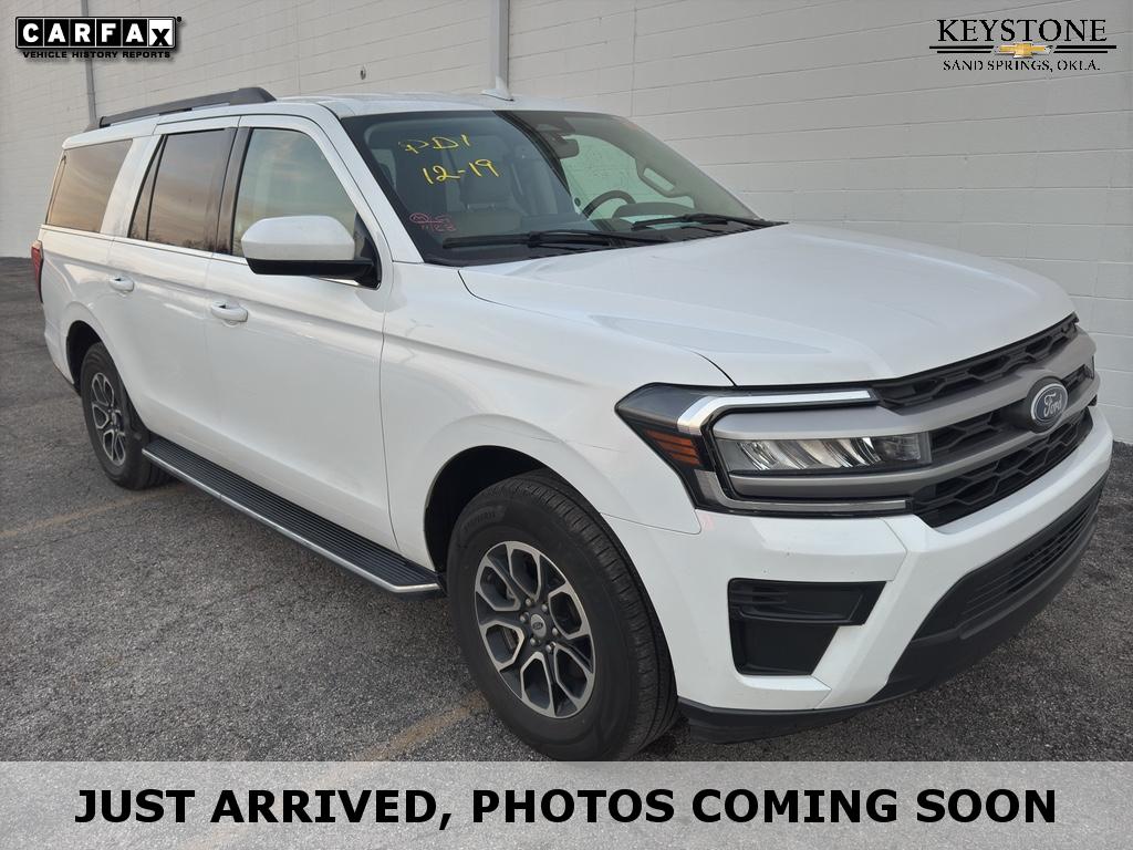 2023 Ford Expedition XLT's photo