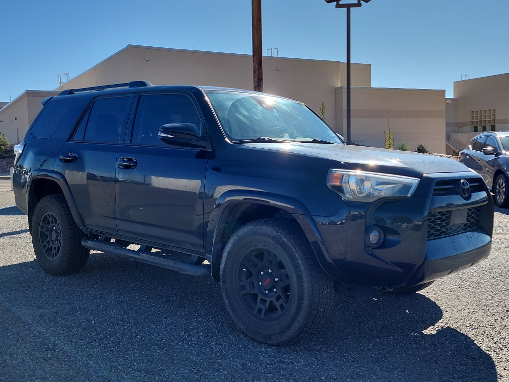 2020 Toyota 4Runner SR5 Premium photo 3