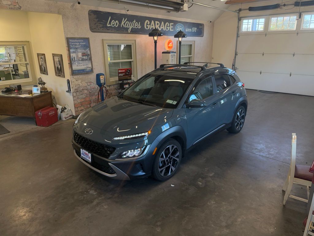 2022 Hyundai Kona Limited photo 2