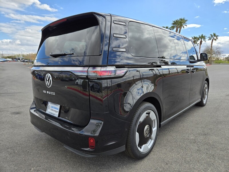 2025 Volkswagen ID. Buzz Pro S photo 4
