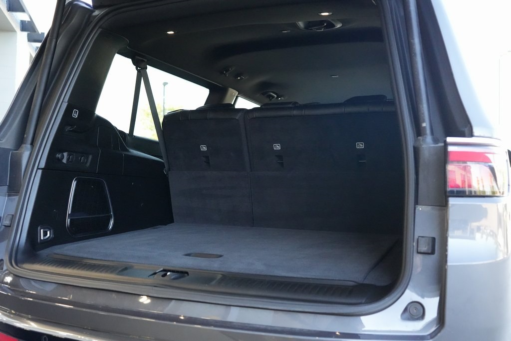 2024 Jeep Wagoneer L Series III photo 33