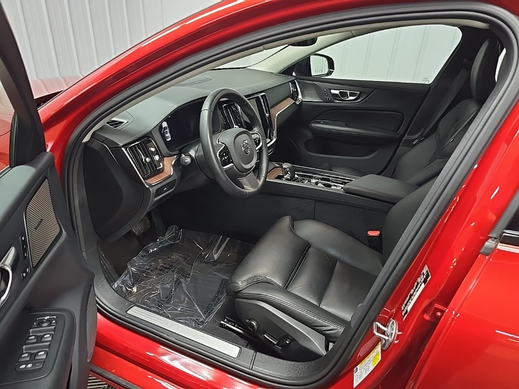 2023 Volvo S60 Ultimate photo 28