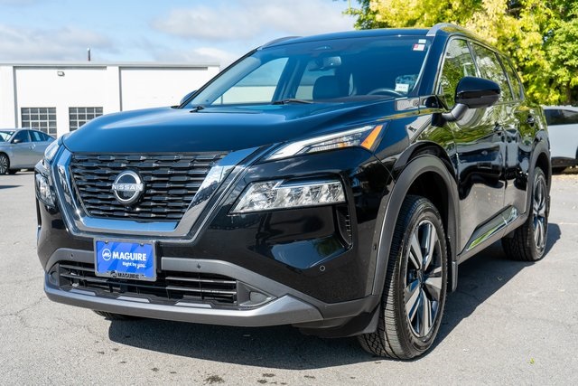 2023 Nissan Rogue SL photo 2