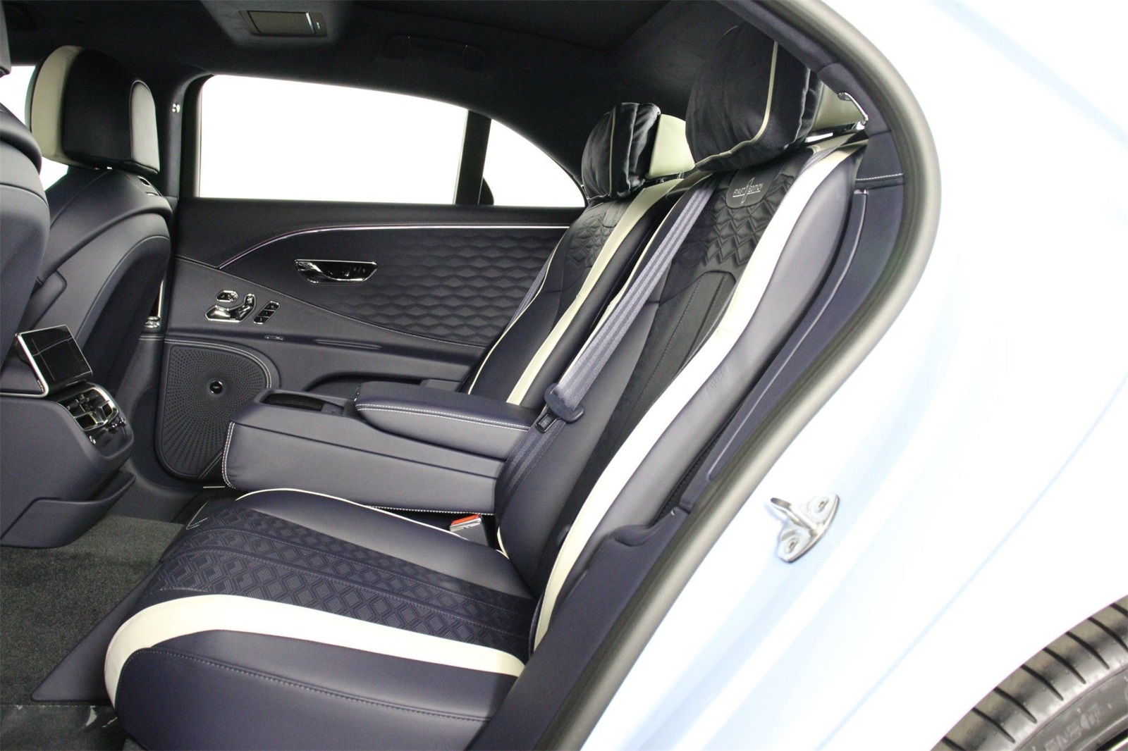 2025 Bentley Flying Spur Speed photo 12