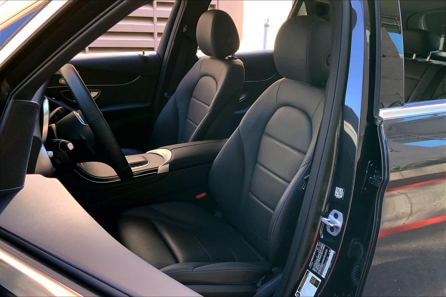 2022 Mercedes Benz GLC 300 photo 7