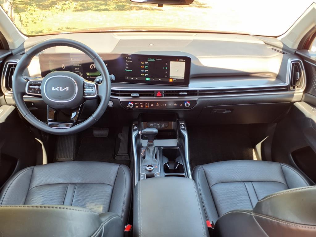 2025 Kia Sorento S photo 24