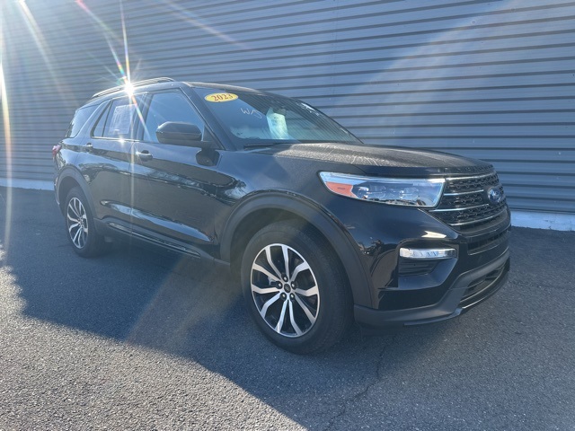 2023 Ford Explorer ST's photo