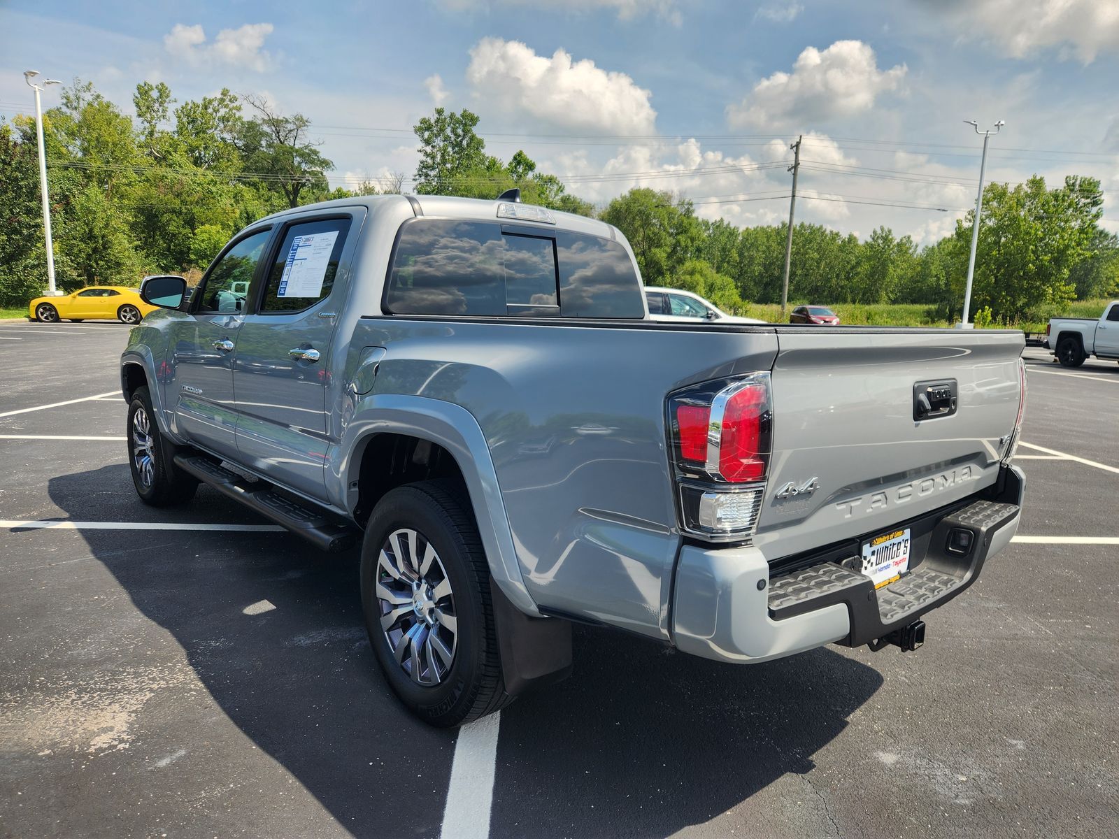 2021 Toyota Tacoma Limited photo 3