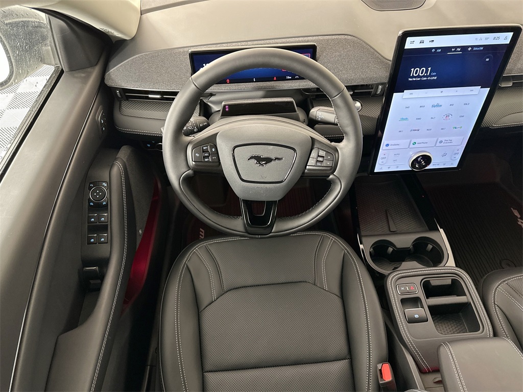 2025 Ford Mustang Mach-E Premium photo 23