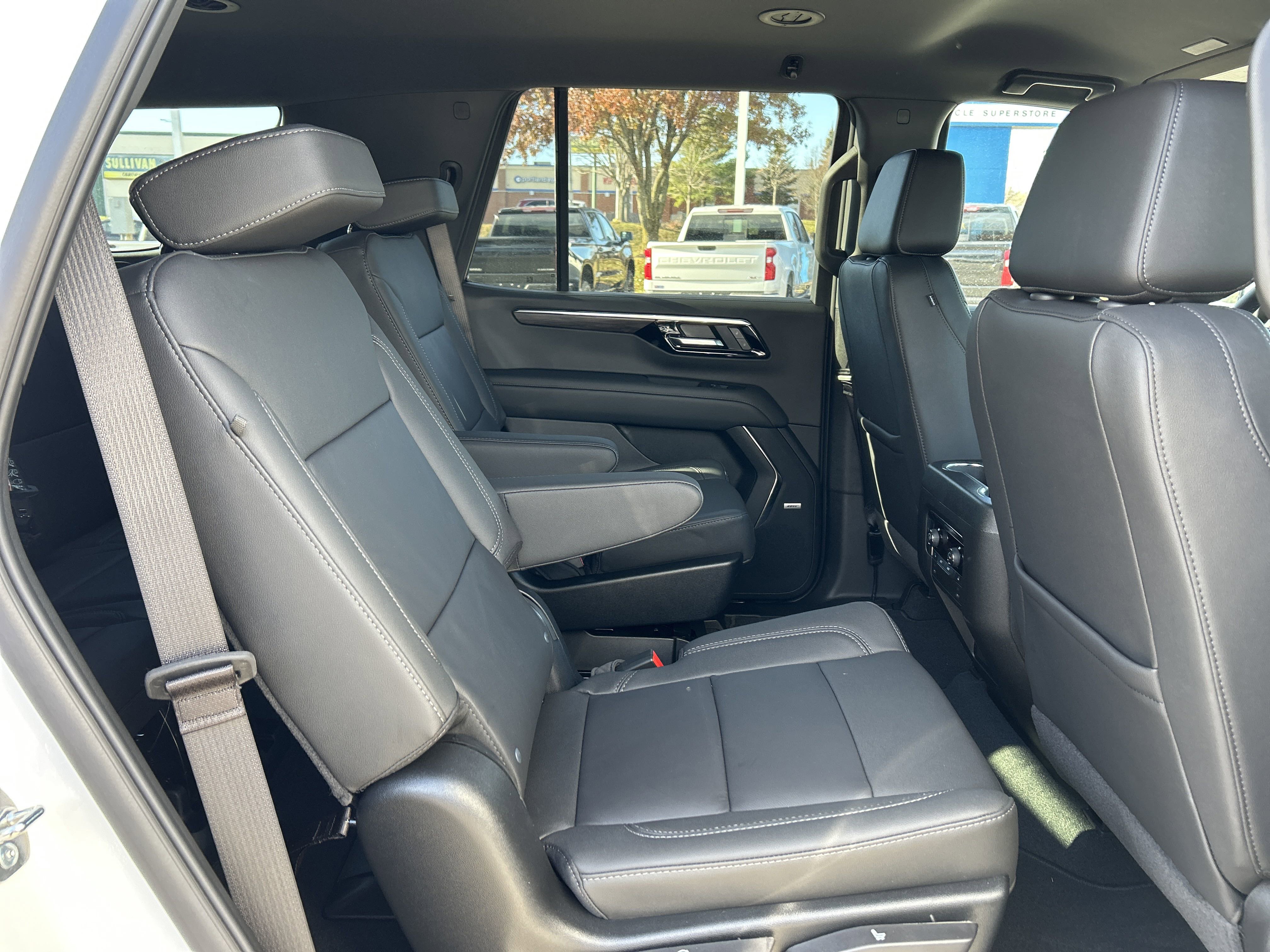 2025 Chevrolet Tahoe LT photo 3