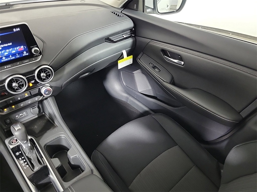 2025 Nissan Sentra SV photo 15