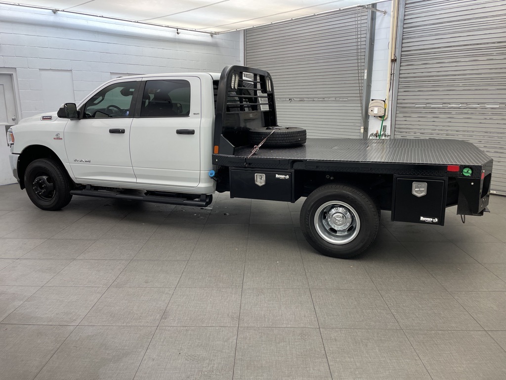 2022 Ram 3500 SLT photo 6