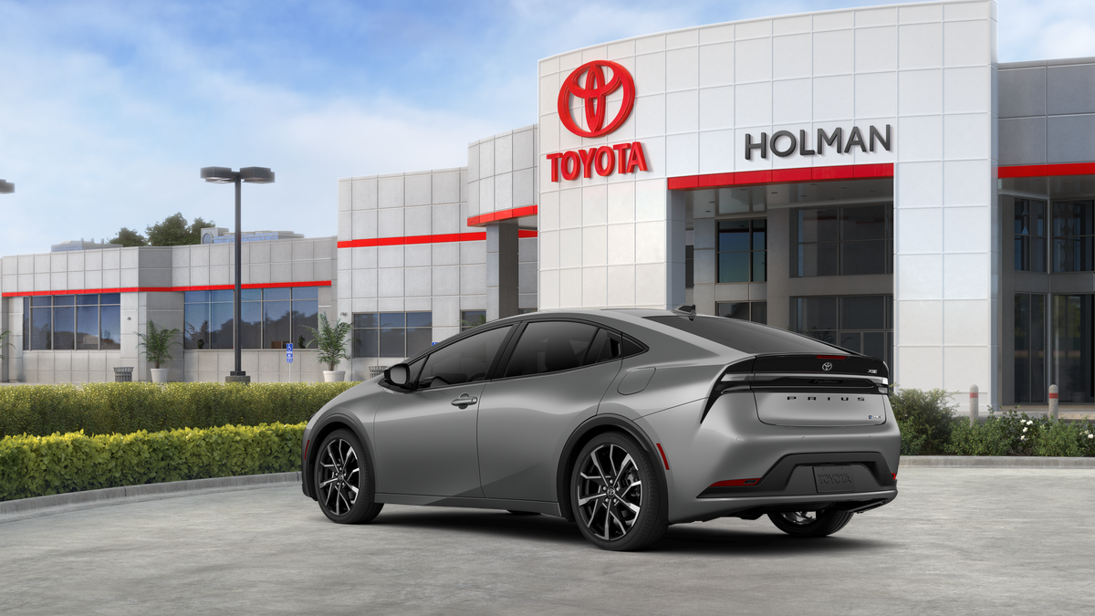 2026 Toyota Prius Plug-in Hybrid XSE photo 6