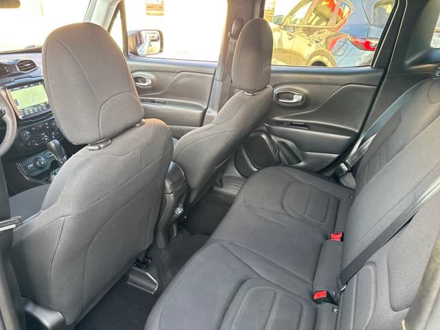 2022 Jeep Renegade Latitude photo 19
