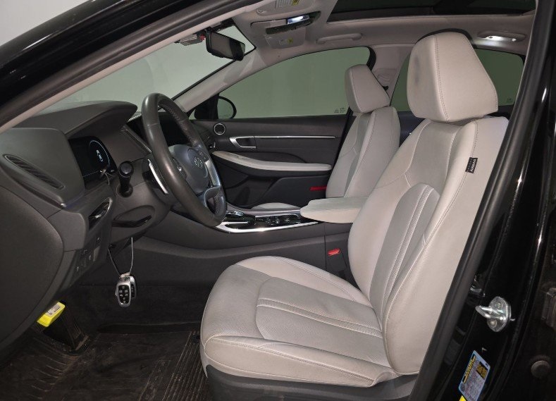 2022 Hyundai Sonata Limited photo 2