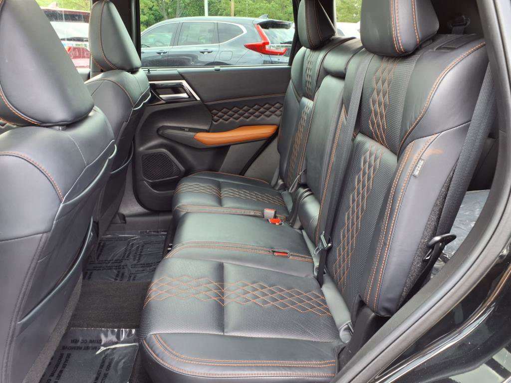 2023 Mitsubishi Outlander SEL photo 6