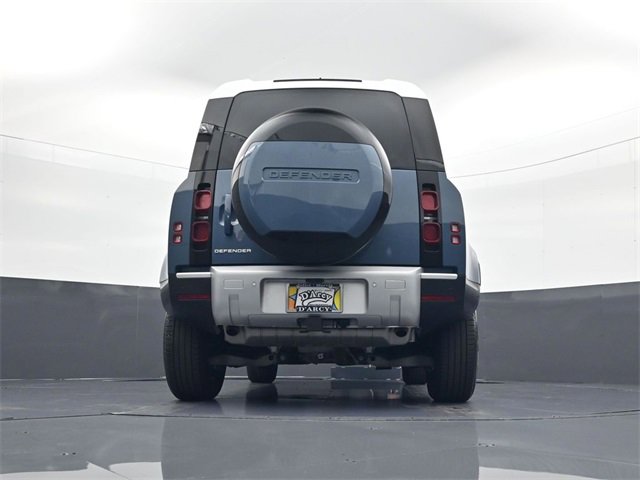 2024 Land Rover Defender 110 S photo 24