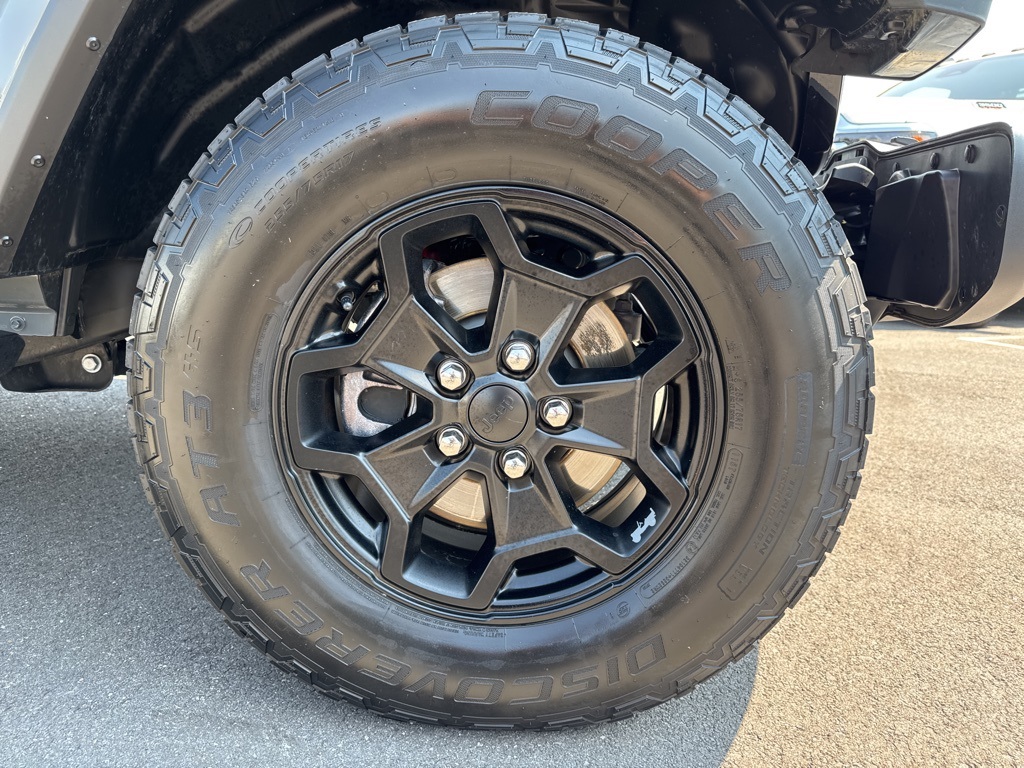 2021 Jeep Gladiator Willys photo 10