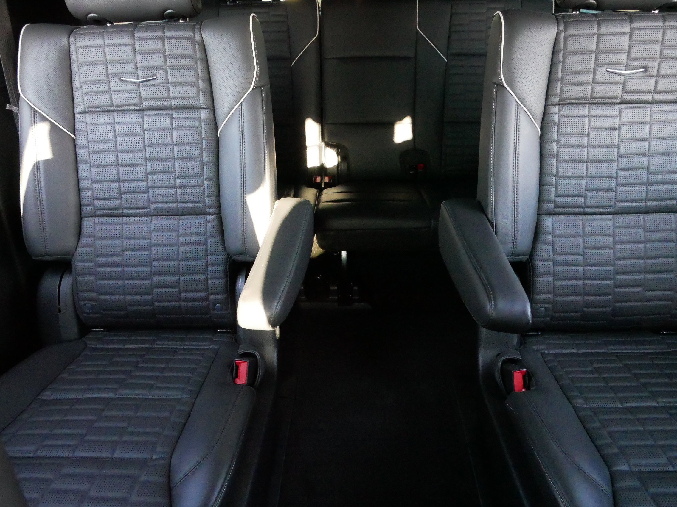 2023 Cadillac Escalade ESV V-Series photo 10
