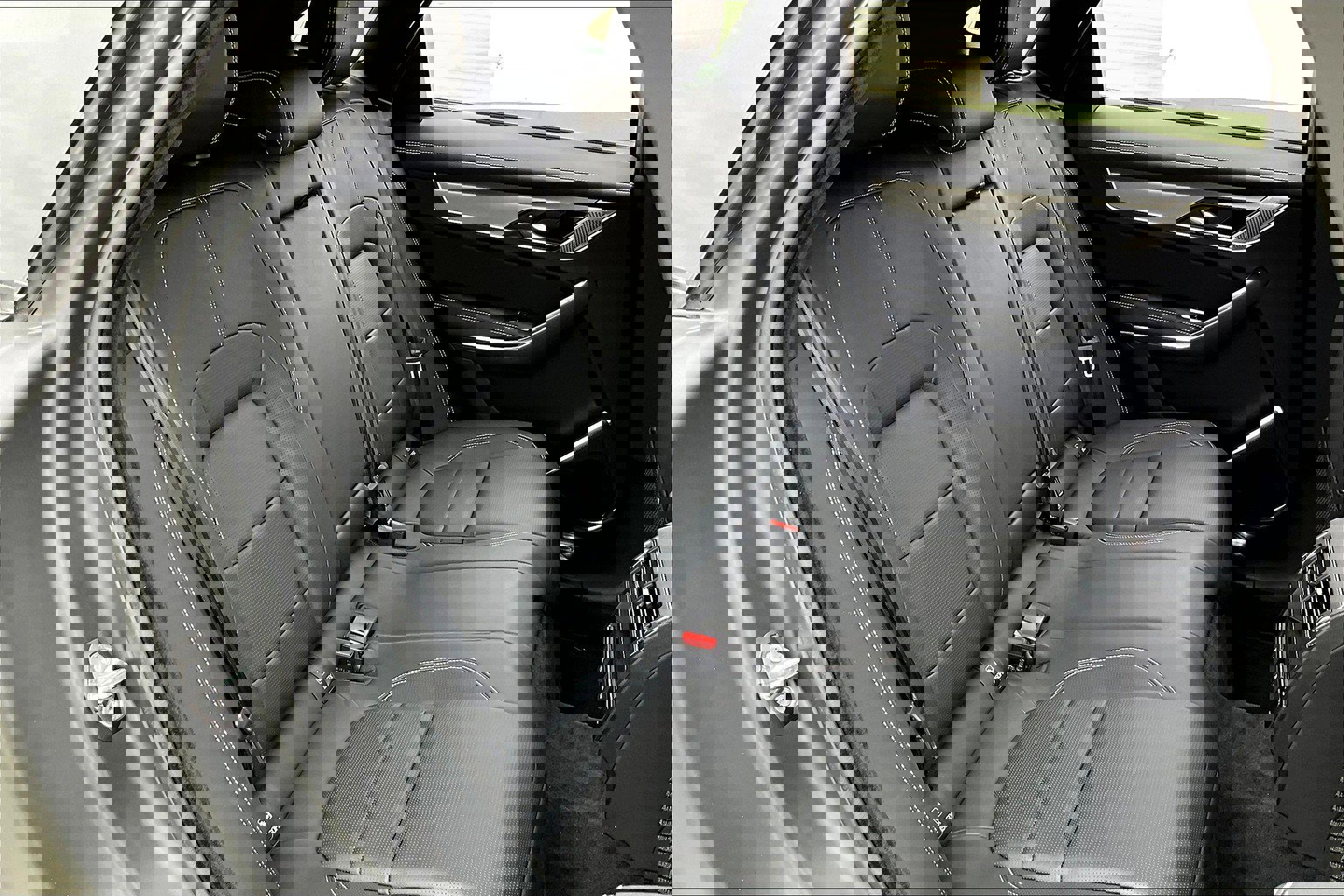2026 Jaguar F-PACE P250 R-Dynamic S photo 6