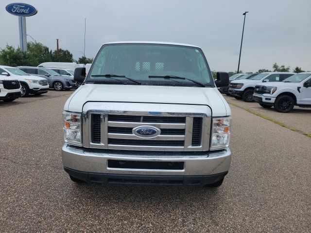 2013 Ford E-150 photo 10