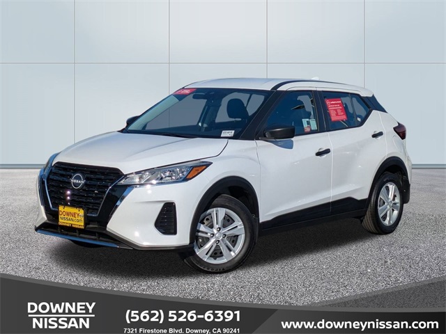 2025 Nissan KICKS PLAY Base