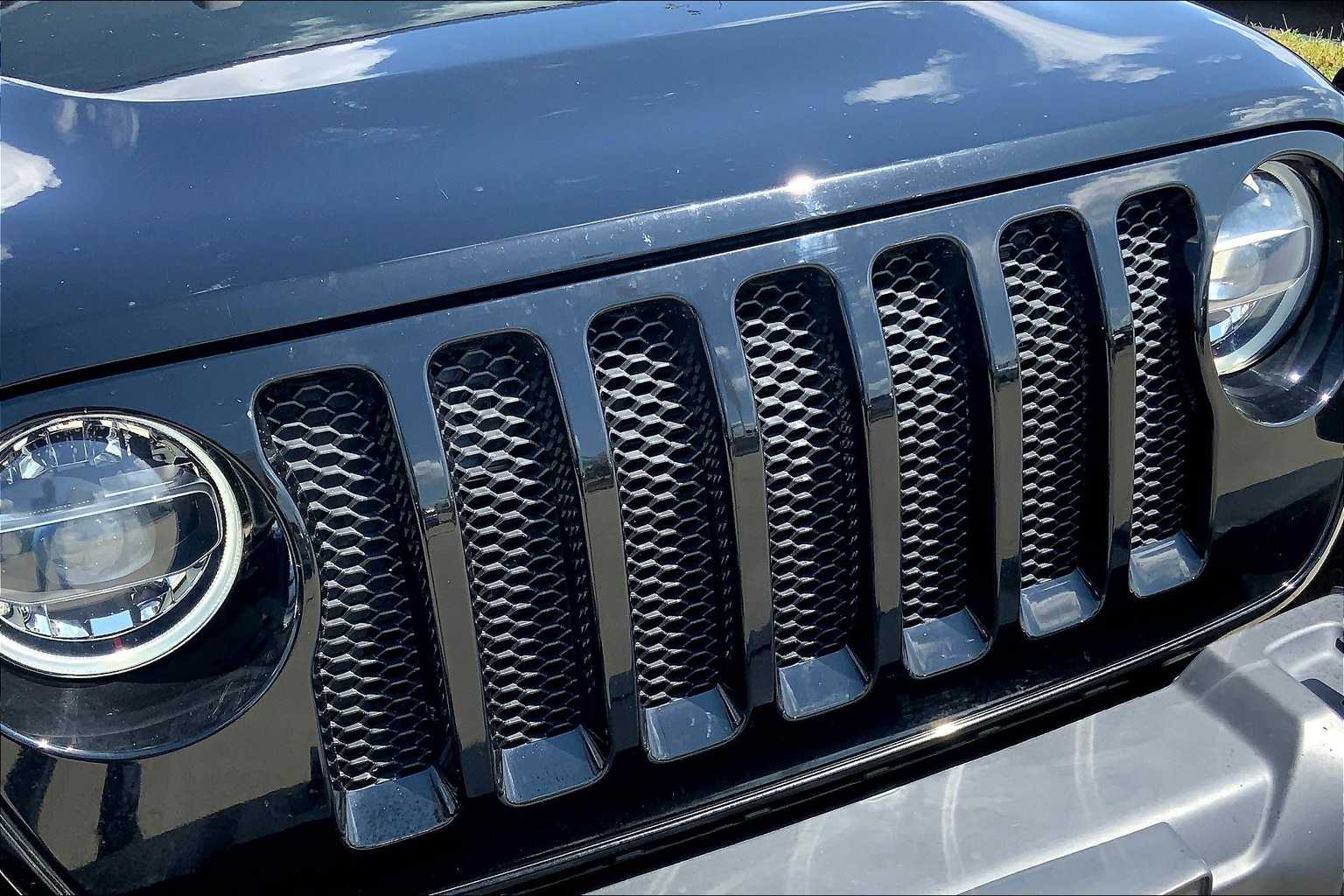 2022 Jeep Wrangler Unlimited Willys photo 29