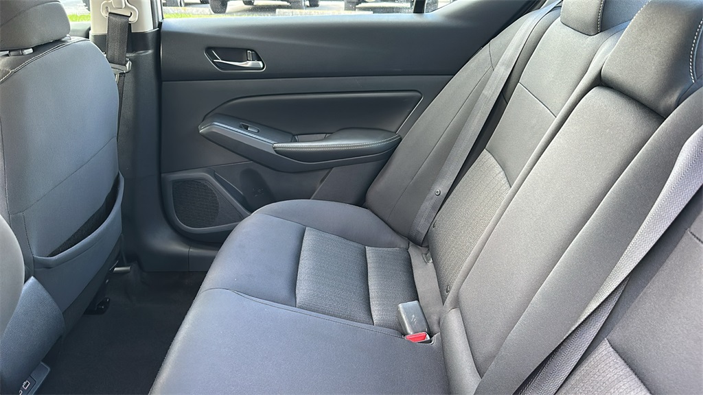 2022 Nissan Altima 2.5 SV photo 28
