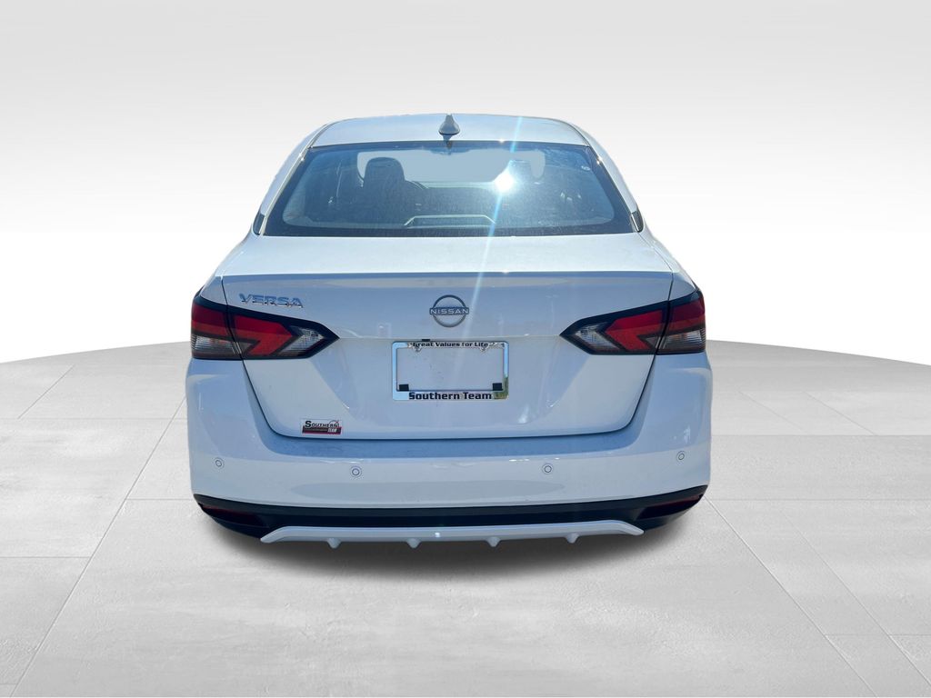 2025 Nissan Versa 1.6 SV photo 4