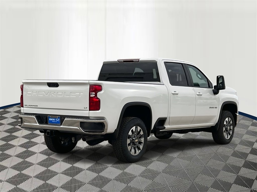 2026 Chevrolet Silverado 2500HD LT photo 4